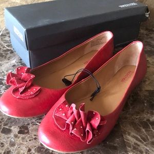 NWT Kenneth Cole Reaction 8.5 Red Ballet Flats.